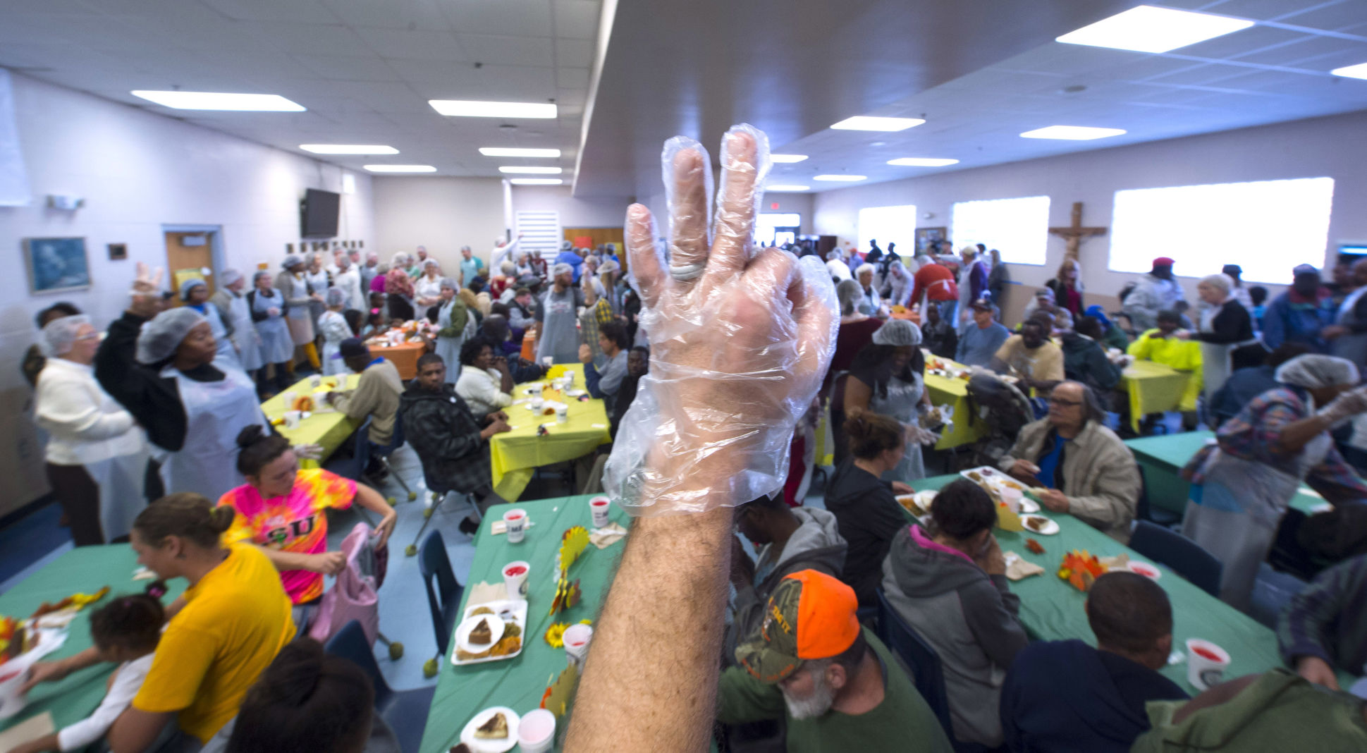 BR.thanksgivingmeal.112318_TS_133